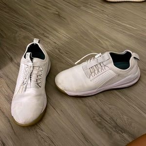 cloves nursing sneaker size 9.5 woman’s